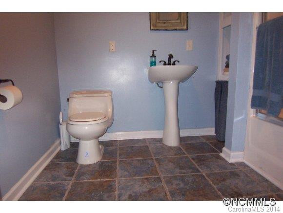 540 Island Ford Road - Photo 15