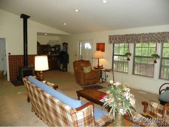 24 Pinerose Drive - Photo 3