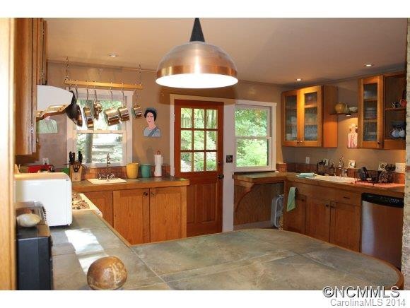 49 Plymouth Circle - Photo 2