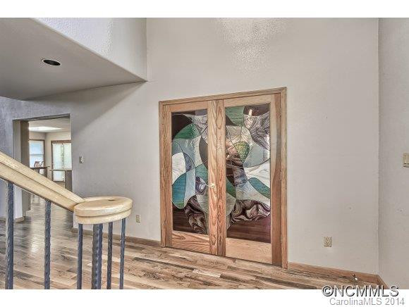 444 Delind Drive - Photo 2
