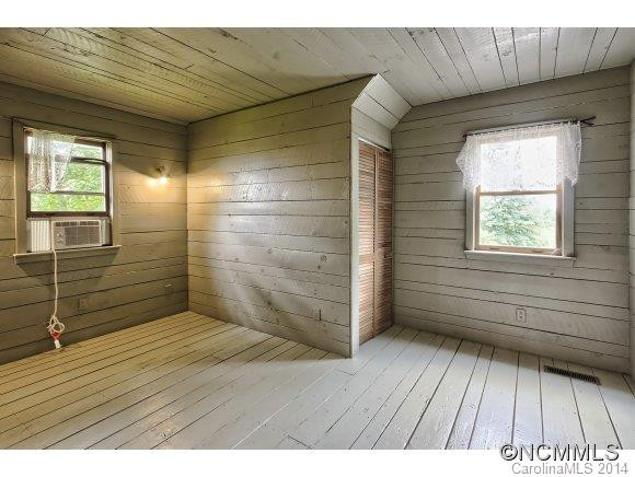 444 Delind Drive - Photo 15