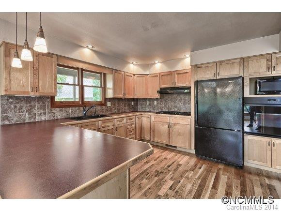 444 Delind Drive - Photo 3