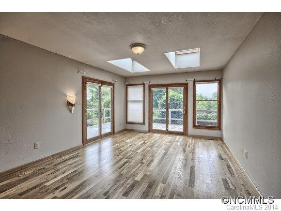444 Delind Drive - Photo 10