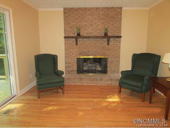 900 Greenwood Drive - Photo 11