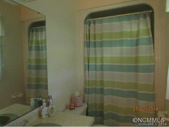 900 Greenwood Drive - Photo 13