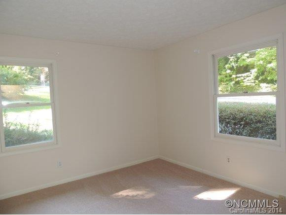 900 Greenwood Drive - Photo 17