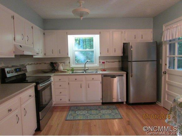 900 Greenwood Drive - Photo 6