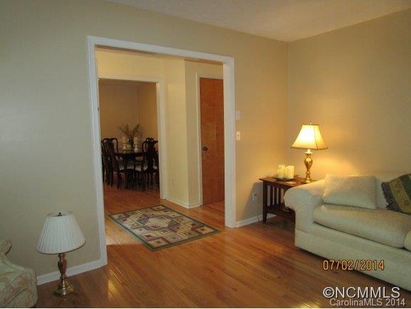 900 Greenwood Drive - Photo 9