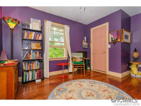 317 Pearson - Photo 17