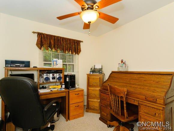 42 Evelake Drive - Photo 13