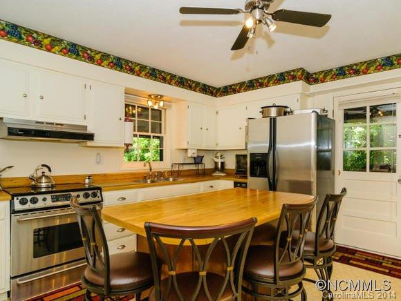 42 Evelake Drive - Photo 3