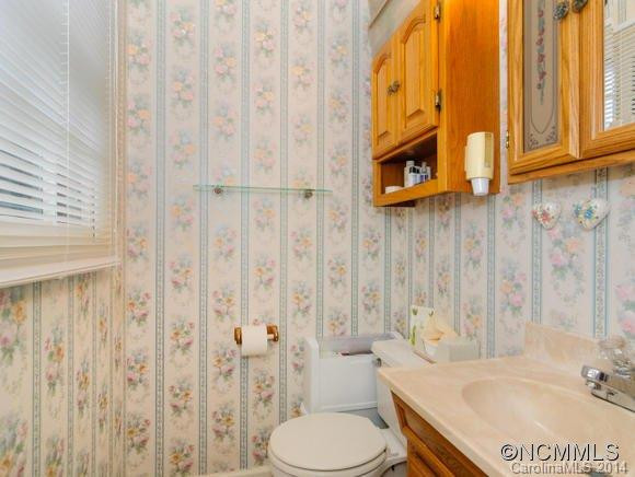 42 Evelake Drive - Photo 9