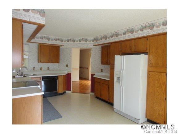 112 Deerlake Dr - Photo 11
