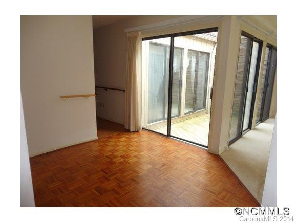 112 Deerlake Dr - Photo 15