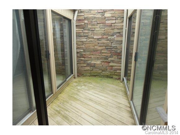 112 Deerlake Dr - Photo 16