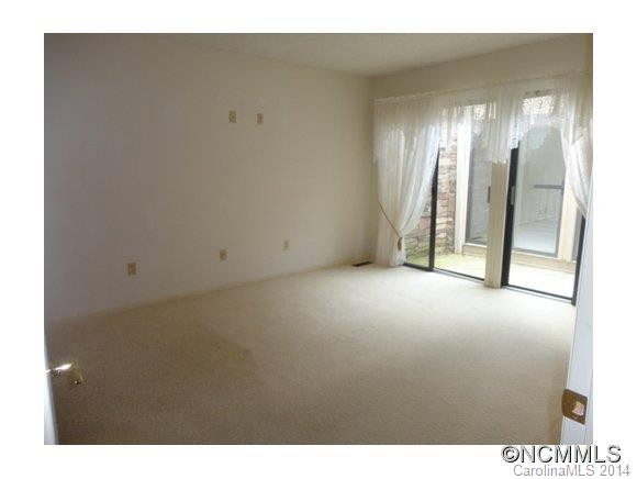 112 Deerlake Dr - Photo 18
