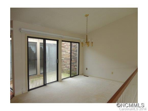 112 Deerlake Dr - Photo 10