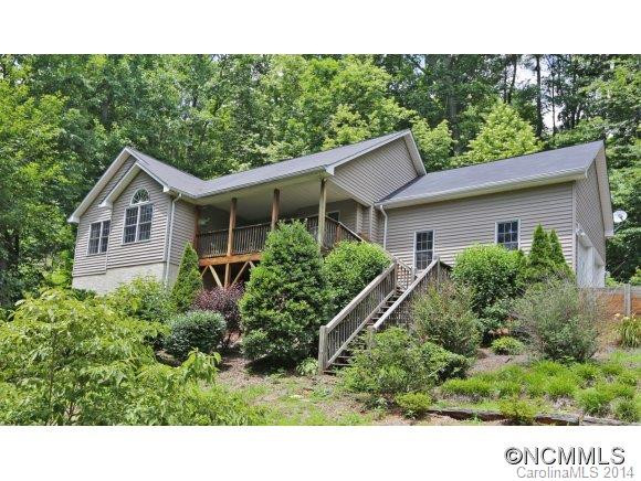 327 Junaluska Oaks