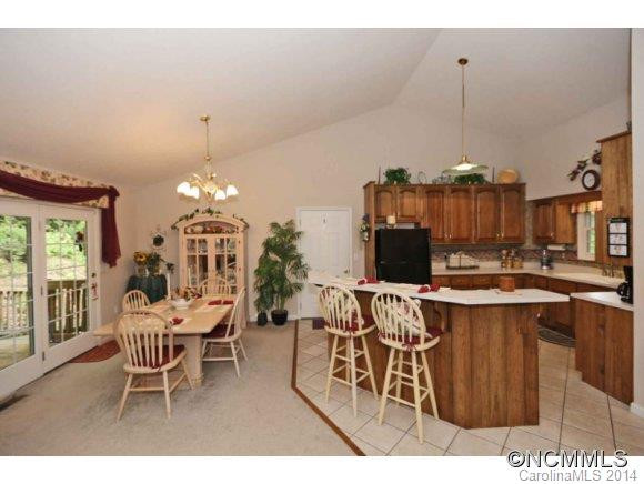 327 Junaluska Oaks - Photo 6