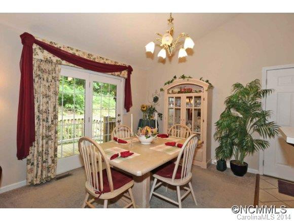 327 Junaluska Oaks - Photo 8