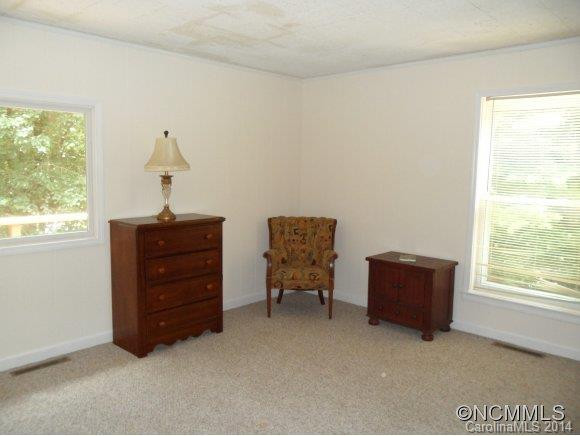 1585 Fox Run Road - Photo 11