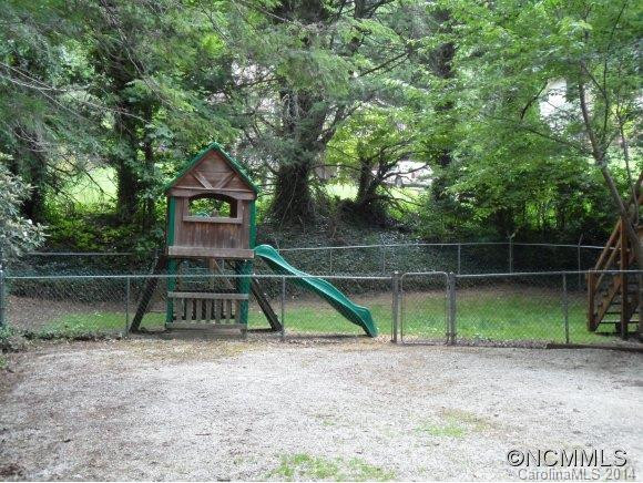 1585 Fox Run Road - Photo 18