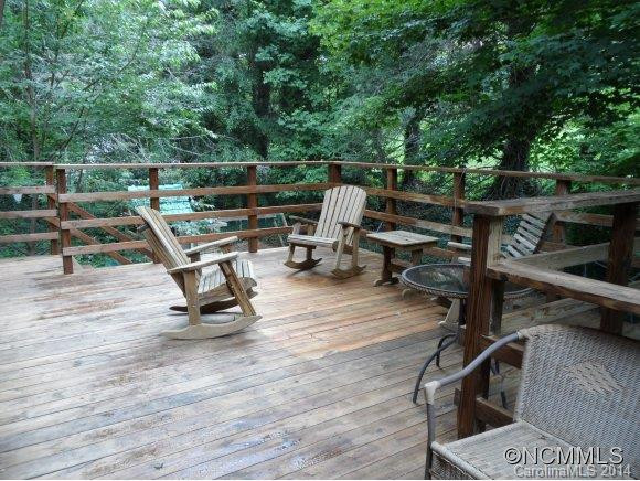1585 Fox Run Road - Photo 20