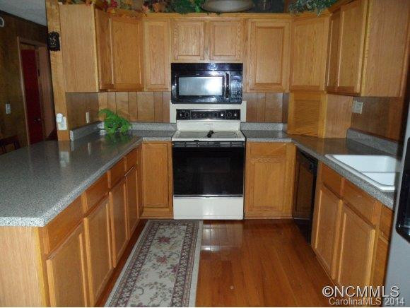 1585 Fox Run Road - Photo 4