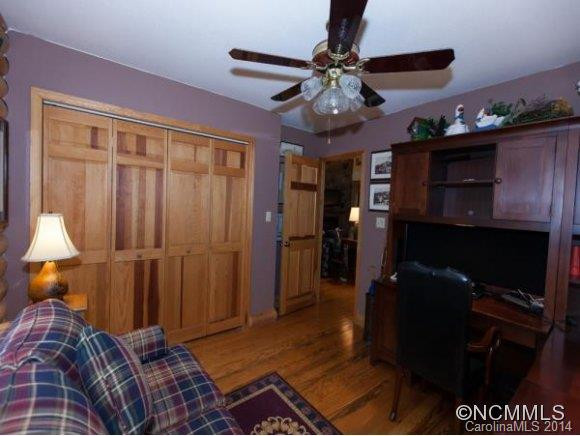 384 LAKEWOOD DRIVE - Photo 15