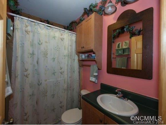 384 LAKEWOOD DRIVE - Photo 16