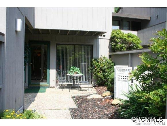 1 lakemoor Lane - Photo 2