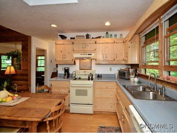 194 BEAR CREEK DR - Photo 11