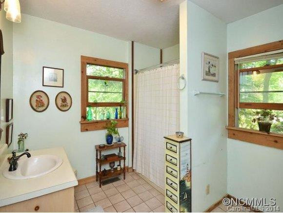 194 BEAR CREEK DR - Photo 13