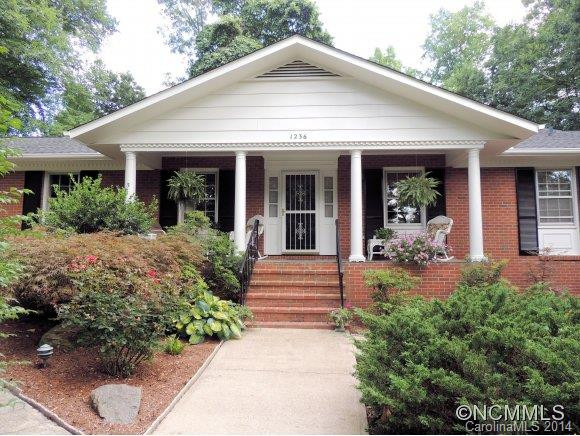 1236 Everette Place