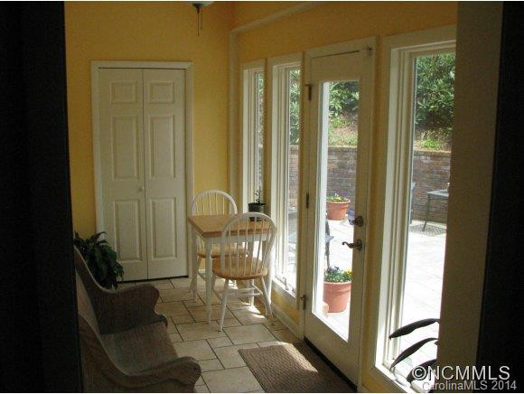 111 Dogwood Drive - Photo 3