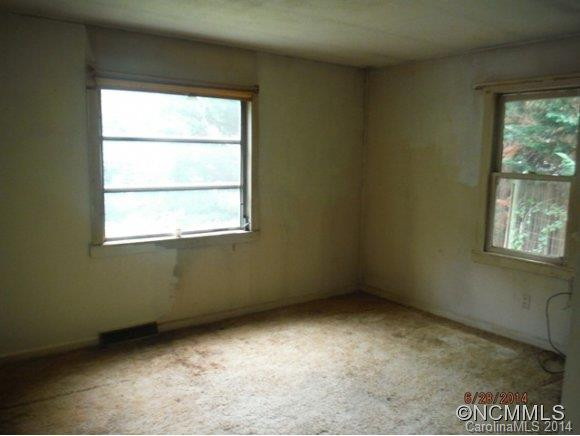 82 Springbrook Road - Photo 6