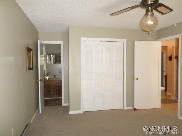 34 Oakridge Drive - Photo 18