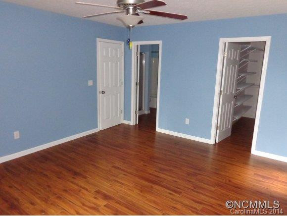 208 Tuckaway Road - Photo 4