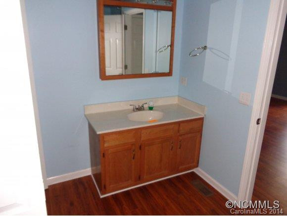 208 Tuckaway Road - Photo 5
