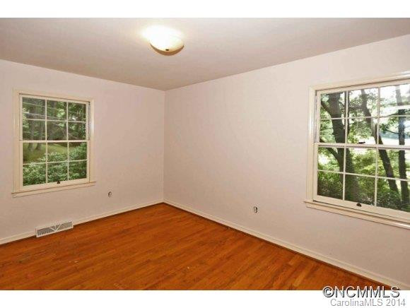 367 Greenview Dr - Photo 9