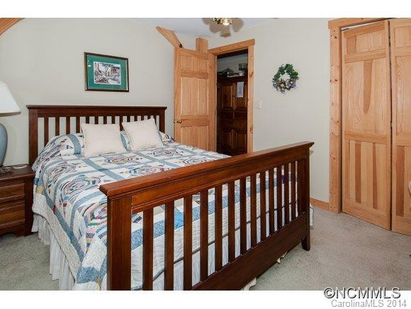 680 Crestmont Drive - Photo 11