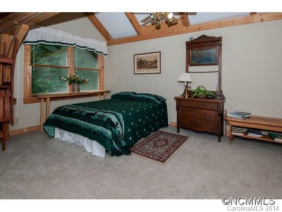 680 Crestmont Drive - Photo 16