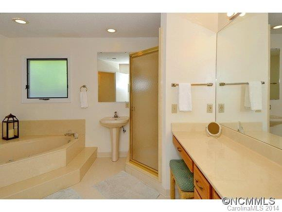 111 Bluffview Lane - Photo 10