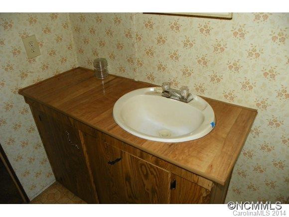 1339 Pisgah Hwy - Photo 17