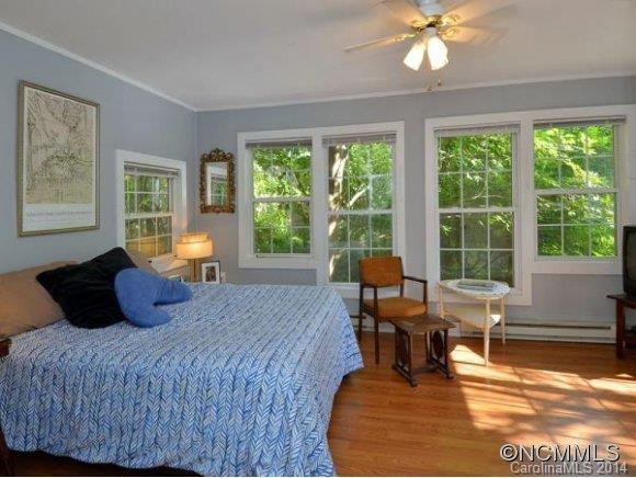 1004 Lower Sylvan Terrace - Photo 11