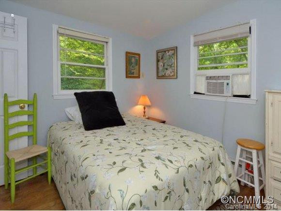 1004 Lower Sylvan Terrace - Photo 16