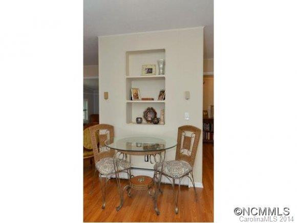 1004 Lower Sylvan Terrace - Photo 5