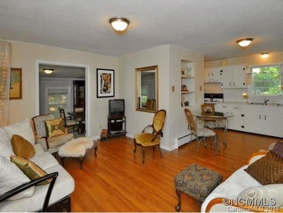 1004 Lower Sylvan Terrace - Photo 9