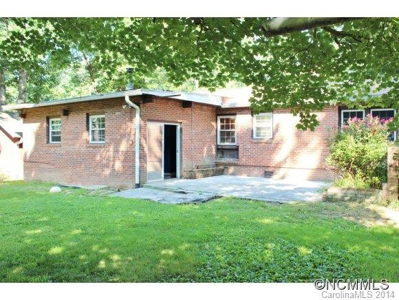 913 Ashley Lane - Photo 2