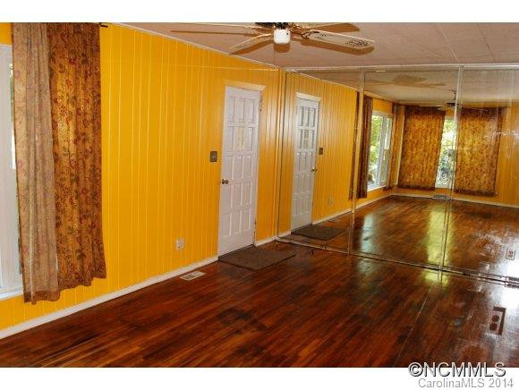 913 Ashley Lane - Photo 4